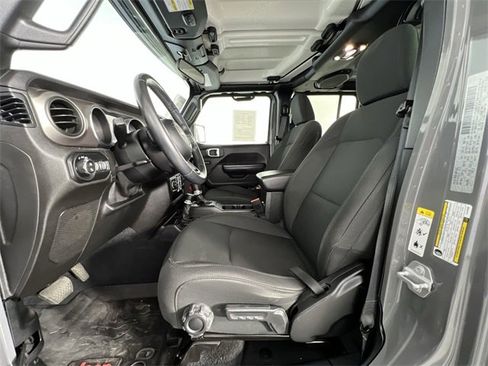 Used 2020 Jeep Gladiator Sport w/ Quick Order Package 24S image 20