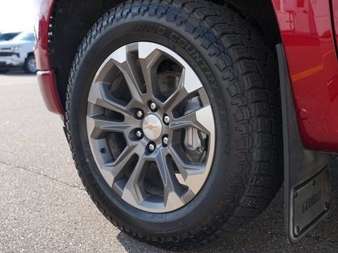 Used 2024 Chevrolet Silverado 1500 High Country w/ Technology Package AWD/4WD image 34