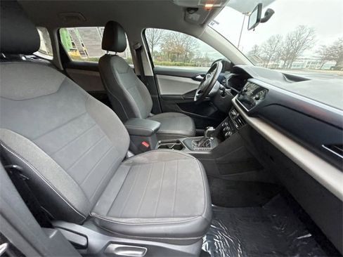 Used 2022 Volkswagen Taos SE image 21