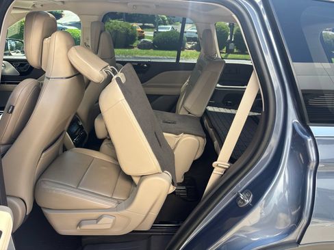 Used 2021 Lincoln Aviator Reserve w/ Equipment Group 201A AWD/4WD image 42