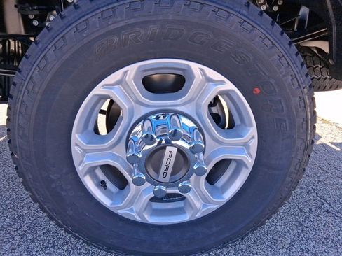 New 2026 Ford F250 XLT w/ FX4 Off-Road Package image 37