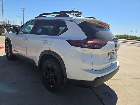 New 2026 Nissan Rogue SV AWD/4WD image 15