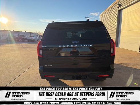 New 2026 Ford Expedition Active RWD image 6