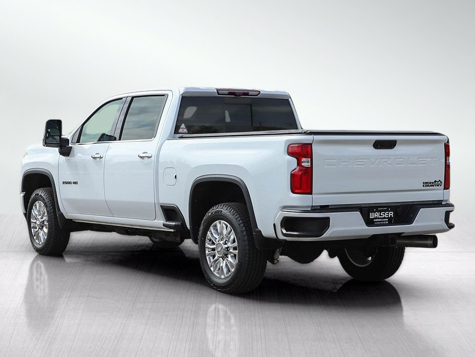 Used 2020 Chevrolet Silverado 3500 High Country w/ Technology Package AWD/4WD image 3