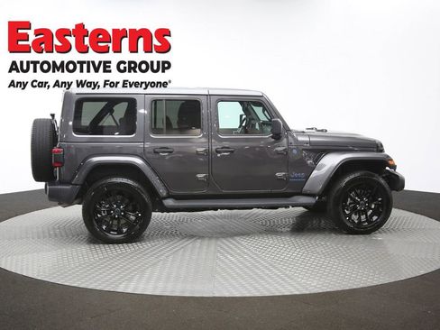 Used 2025 Jeep Wrangler Unlimited Sahara image 43