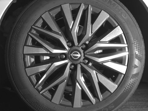 Used 2025 Nissan Altima 2.5 SV image 12