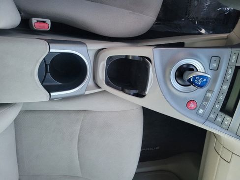 Used 2015 Toyota Prius Two image 29