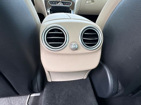 Used 2021 Mercedes-Benz C 300 Sedan image 24