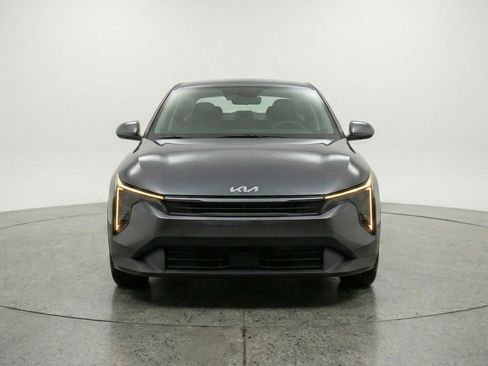 Used 2025 Kia K4 FWD image 2