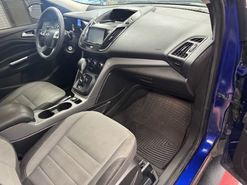 Used 2015 Ford Escape SE FWD image 10