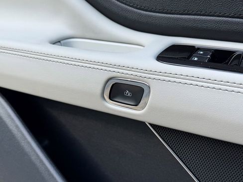 New 2026 Lincoln Aviator AWD image 21