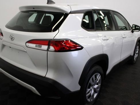 Used 2023 Toyota Corolla Cross L FWD image 5