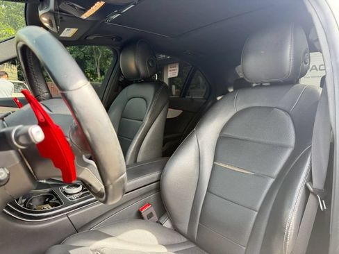 Used 2019 Mercedes-Benz C 300 4MATIC Sedan image 11