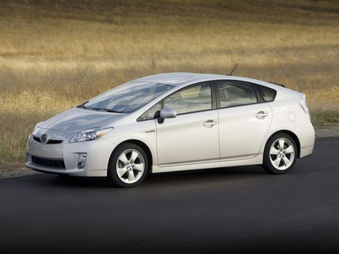 Used 2011 Toyota Prius Three w/ Solar Roof Pkg FWD image 1