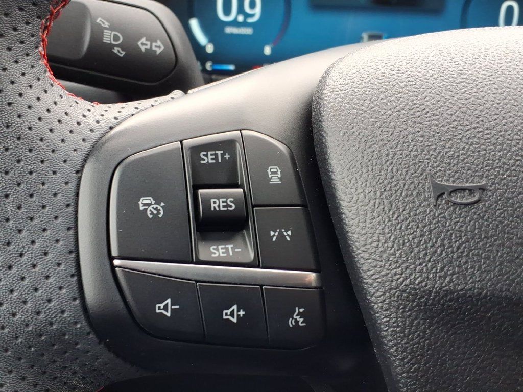 Used 2023 Ford Escape ST-Line Elite w/ Premium Technology Package AWD/4WD image 26