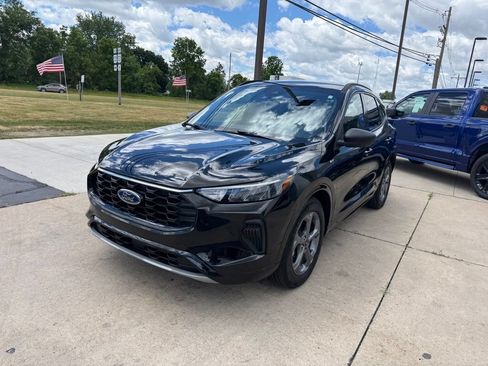 Certified 2023 Ford Escape ST-Line w/ Tech Pack #1 FWD image 5
