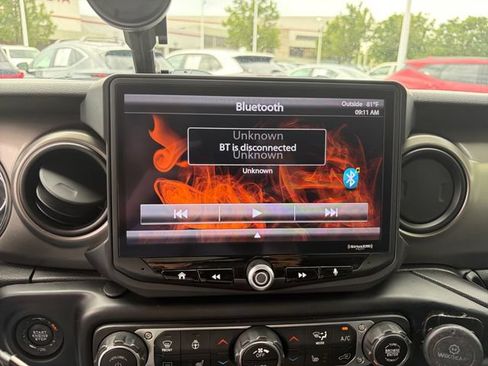 Used 2020 Jeep Gladiator Sport w/ Quick Order Package 24S AWD/4WD image 12