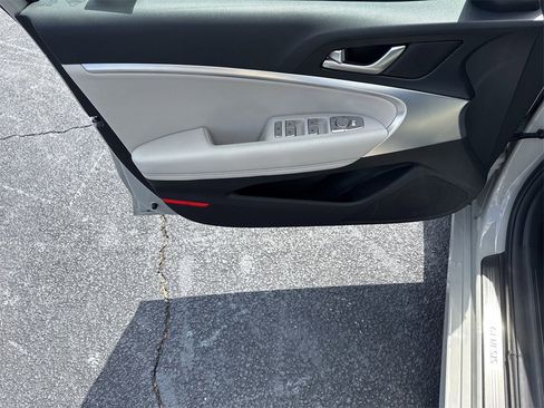 New 2025 Genesis G70 2.5T image 10