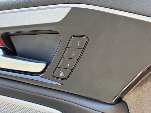 Certified 2023 Acura MDX FWD w/ Technology Package image 40
