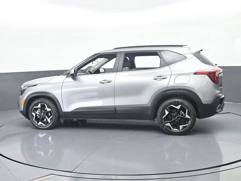 Used 2025 Kia Seltos EX w/ EX Sunroof Package image 3