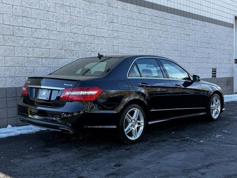 Used 2013 Mercedes-Benz E 550 4MATIC Sedan image 3