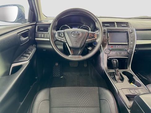 Used 2015 Toyota Camry SE w/ Moonroof Package image 21