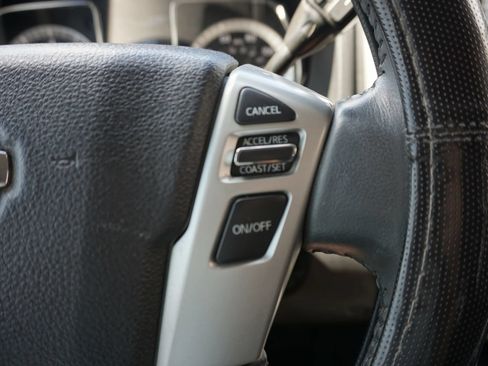 Used 2017 Nissan Titan SV RWD image 31