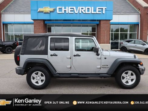Used 2015 Jeep Wrangler Unlimited Sport w/ Quick Order Package 24S AWD/4WD image 1