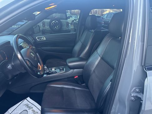 Used 2022 Jeep Grand Cherokee Laredo X image 27