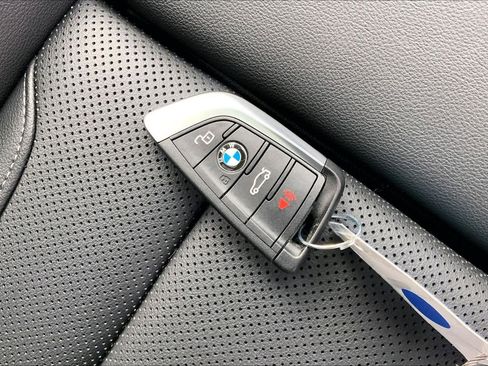 Used 2024 BMW X4 xDrive30i image 15