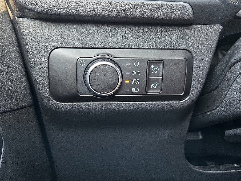 Used 2025 Ford Escape Active AWD/4WD image 19