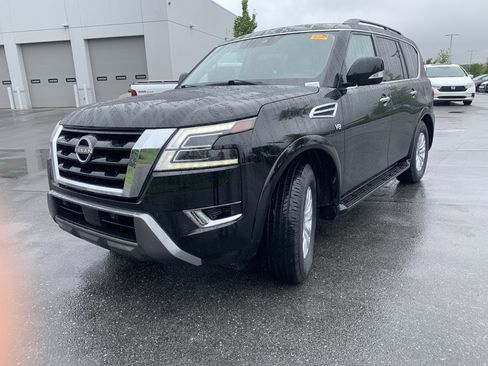 Used 2021 Nissan Armada SV AWD/4WD image 5