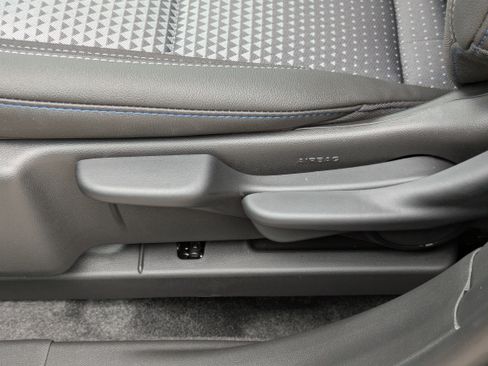 New 2025 Chevrolet Trax LT w/ Driver Confidence Package image 12