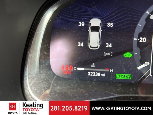 Used 2024 Toyota Venza Limited image 17