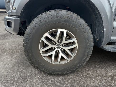 Used 2018 Ford F150 Raptor w/ Equipment Group 802A Luxury AWD/4WD image 8