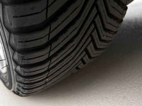 Used 2020 Lincoln MKZ AWD image 35