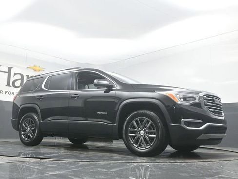 Used 2019 GMC Acadia SLT image 2