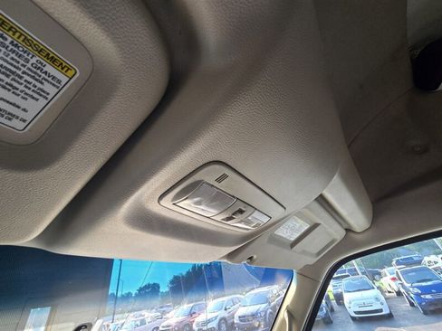 Used 2019 Nissan NV 2500 SV image 22