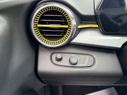 New 2026 Chevrolet Trax LT image 10