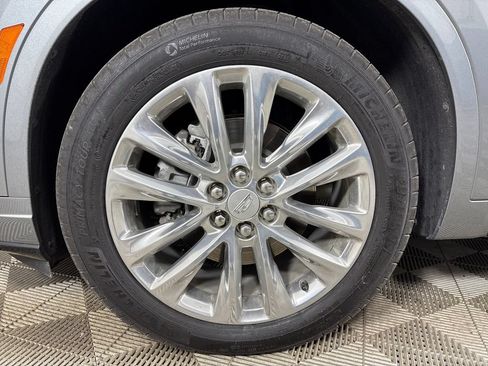 Used 2024 Cadillac XT6 Premium Luxury w/ Technology Package FWD image 8