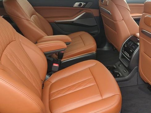 New 2026 BMW X7 xDrive40i w/ M Sport Package AWD/4WD image 13