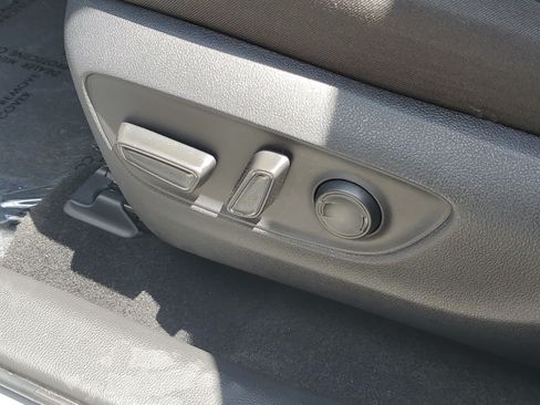 Certified 2025 Toyota RAV4 XLE FWD image 20