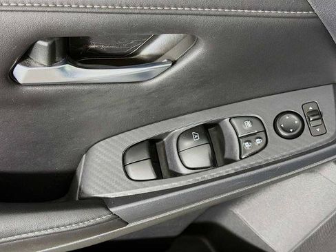 Certified 2022 Nissan Sentra SV FWD image 15