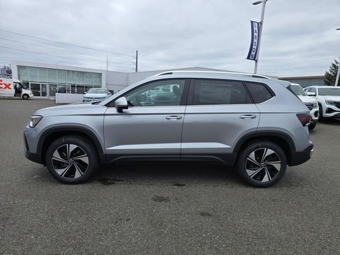 New 2026 Volkswagen Taos SE AWD/4WD image 6