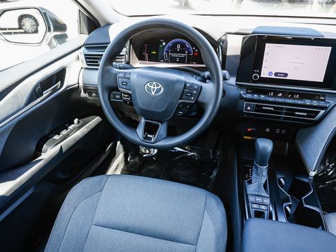 Used 2026 Toyota Camry LE FWD image 14