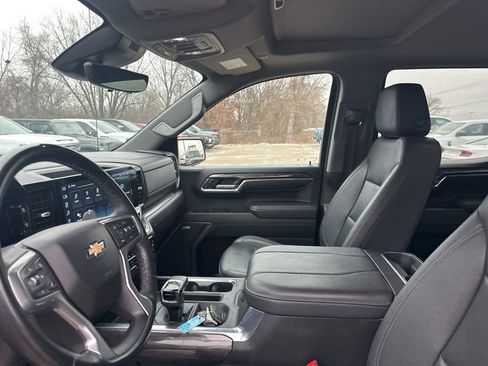 Used 2023 Chevrolet Silverado 1500 LTZ w/ LTZ Premium Package image 16