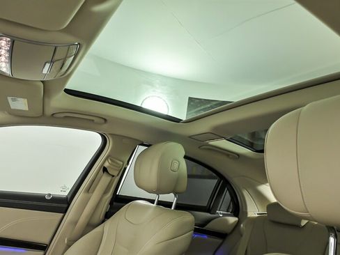 Used 2020 Mercedes-Benz S 560 4MATIC Sedan image 19