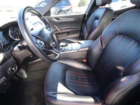 Used 2021 Maserati Ghibli S image 2