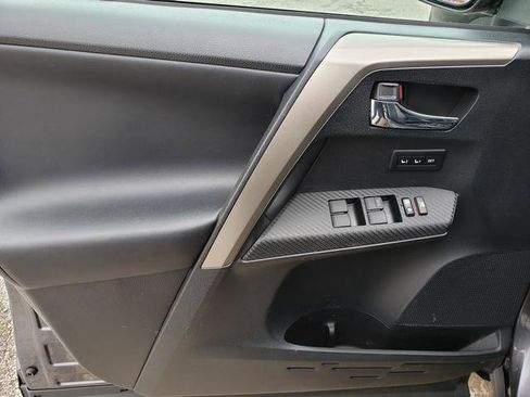 Used 2014 Toyota RAV4 Limited w/ Technology Package image 11