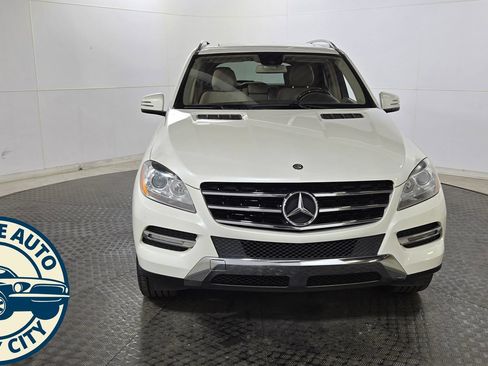 Used 2014 Mercedes-Benz ML 350 4MATIC w/ Premium 1 Package image 2
